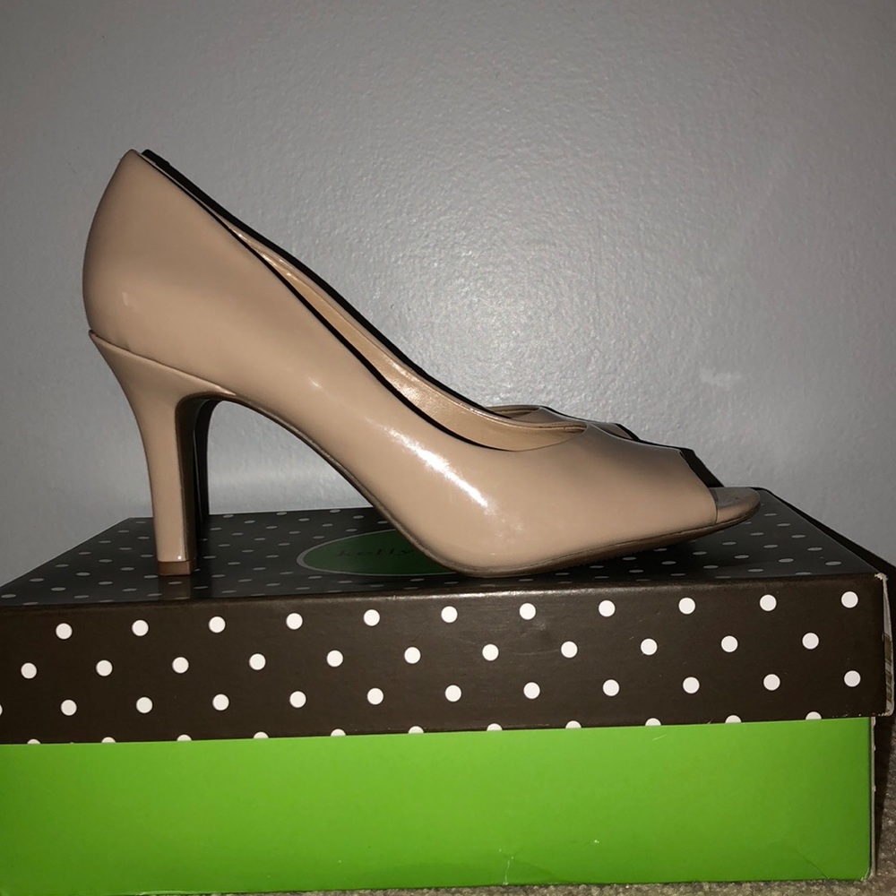 Kelly&Katie high healed shoe